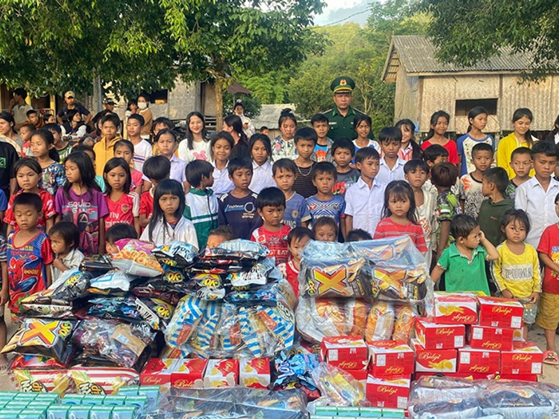 Hình ảnh chơi xổ số theo nhóm