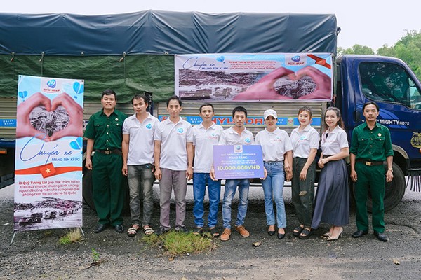 Bản đồ Việt Nam với các điểm đánh dấu hỗ trợ cộng đồng